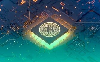 Биткоин на паузе: хешрейт падает впервые за шесть лет